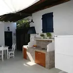 Con I Piedi Nell'acqua * סטרומבולי